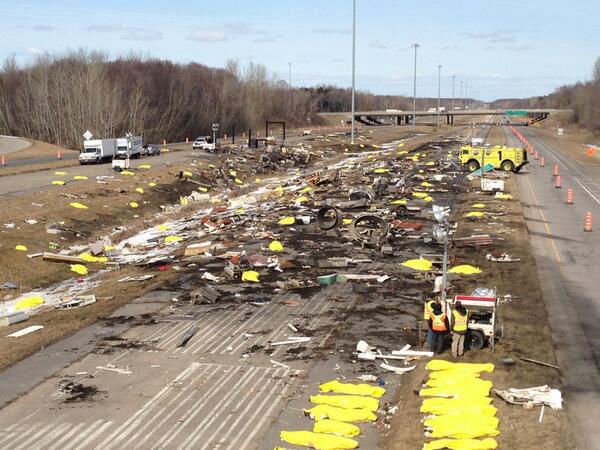 Tournage du crash d'avion à Trois-Rivières pour Miraculum (source: Page Facebook du film).