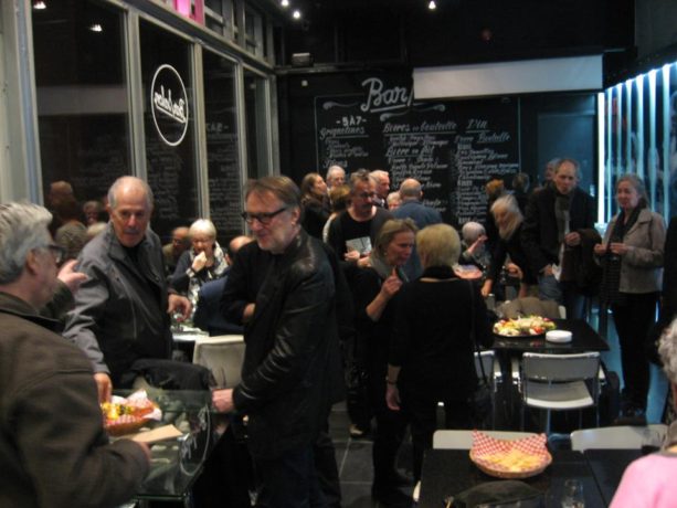 Hommage à Réal La Rochelle à la Cinémathèque québécoise - Cocktail - Sur la photo on reconnait à gauche, Denys Arcand et Yves Jacques - crédit photo Charles-Henri Ramond