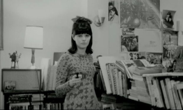 Copie écran de Claudine Monfette (Mouffe) dans le film Il ne faut pas mourir pour ça de Jean Pierre Lefebvre (1966)