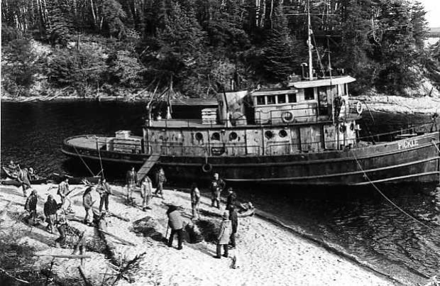 Le décor naturel et le bateau de Windigo (photo Attila Dory - Collection filmsquebec.com)