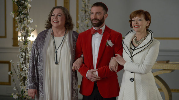 Kathleen Turner, Jacob Tierney et Frances Fisher dans Another Kind of Wedding