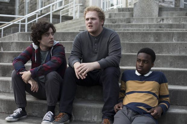 Image des jeunes Étienne Galloy, Will Murphy, Madani Tall dans Avant qu’on explose