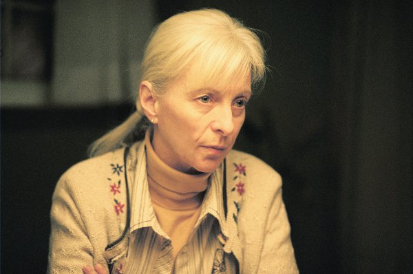 Image de la comédienne Lise Roy qui est Agathe dans Tom à la ferme de Xavier Dolan (image : Clara Palardy)