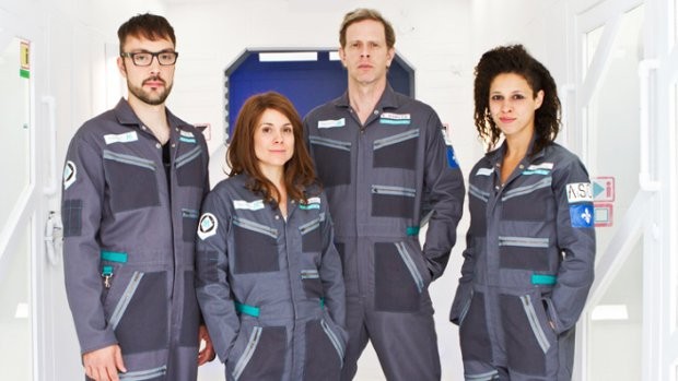 Jean-Nicolas Verreault (Vincent Kohler), Julie Perreault (Andrea Sakedaris), Julien Deschamps Jolin (Jonathan Laforest), Nadia Essadiqi (Justine Roberval) : Le groupe d'astronautes de Projet M