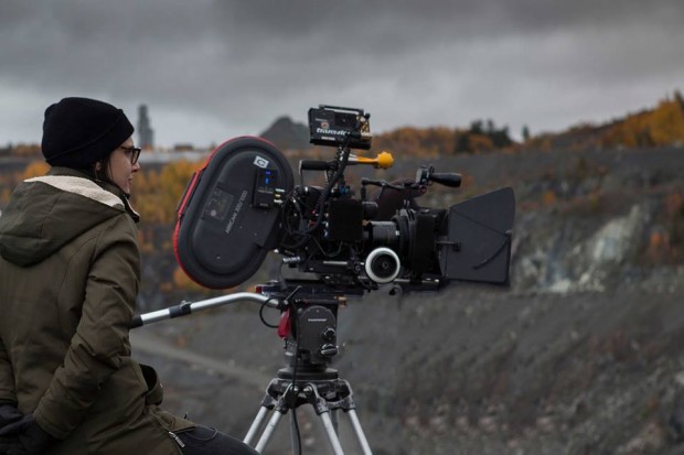 Chloé Robichaud durant le tournage du film Pays (photo Sébastien Raymond)