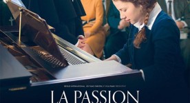 Affiche française du film La passion d'Augustine
