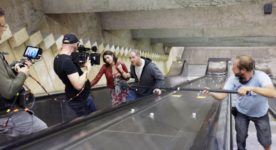 Image du tournage de King dave dans le métro de Montréal : Alexandre Goyette et Mylène St-Sauveur (crédit Yan Turcotte)
