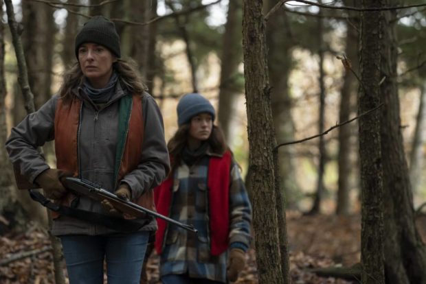 Pascale Bussières et Mégane Proulx dans une scène du film Frontières de Guy Édoin - Photo: Marlène Gelineau Payette