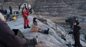 Image du tournage du film Viking de Stéphane Lafleur (la caméra filme un astronaute dans un décor rocheux)