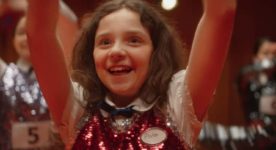 Sarah-Jeanne Audet dans la comédie jeunesse Au revoir Pluton, réalisée par Sarianne Cormier (2026)