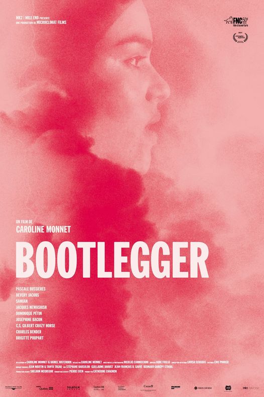 Affiche du film Bootlegger (on voit l'actrice Devery Jacobs de profil sur fond rose)