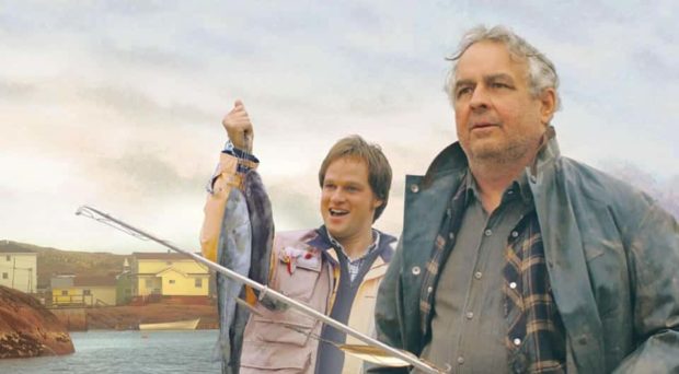 Les acteurs québécois David Boutin et Raymond Bouchard sur l'affiche de La grande séduction (Alliance Vivafilm, 2003)