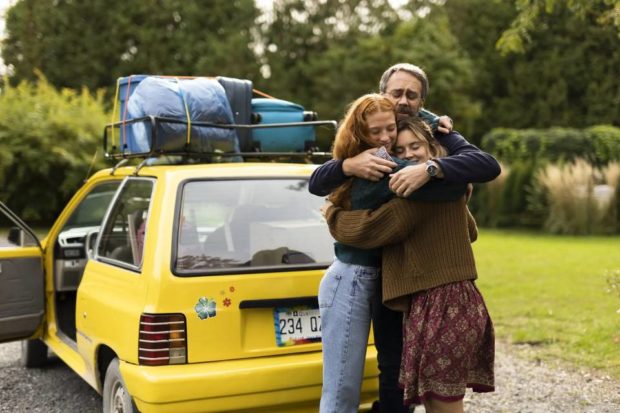 Liliane Skelly, Camille Felton et François Létourneau dans le film pour la jeunesse "Coeur de slush", réalisé par Mariloup Wolfe - Photo : Éric Myre.