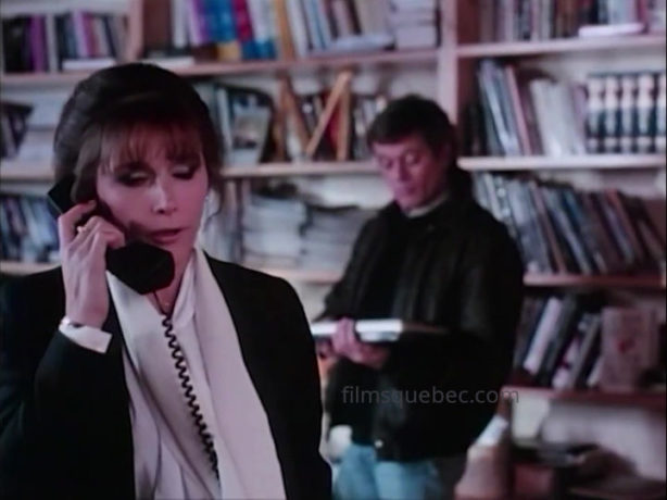 Michael Sarrazin et Margot Kidder dans le drame d'espionnage "Keeping Track" (Robin Spry, Les Films René Malo, 1986) - Capture d'écran ©filmsquebec.com
