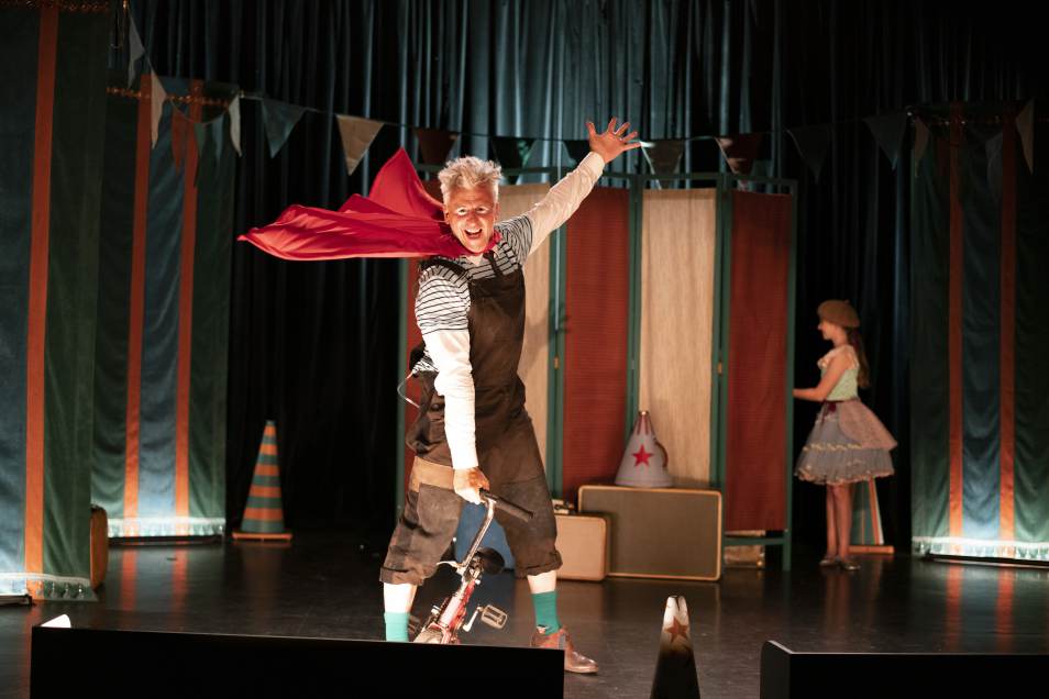 Film Mon Cirque A Moi [Critique] Mon cirque à moi: fin d’un modèle | Films du Québec