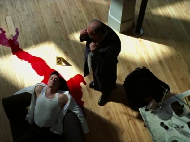 Le meurtre de Georges - image extraite du film "Possible Worlds" de Robert Lepage (source capture d'écran)