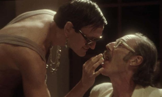 À droite, l'acteur français Philippe Rebbot dans une scène de Violence du corps de l'autre de Denis Côté (h264 Distribution, 2026)